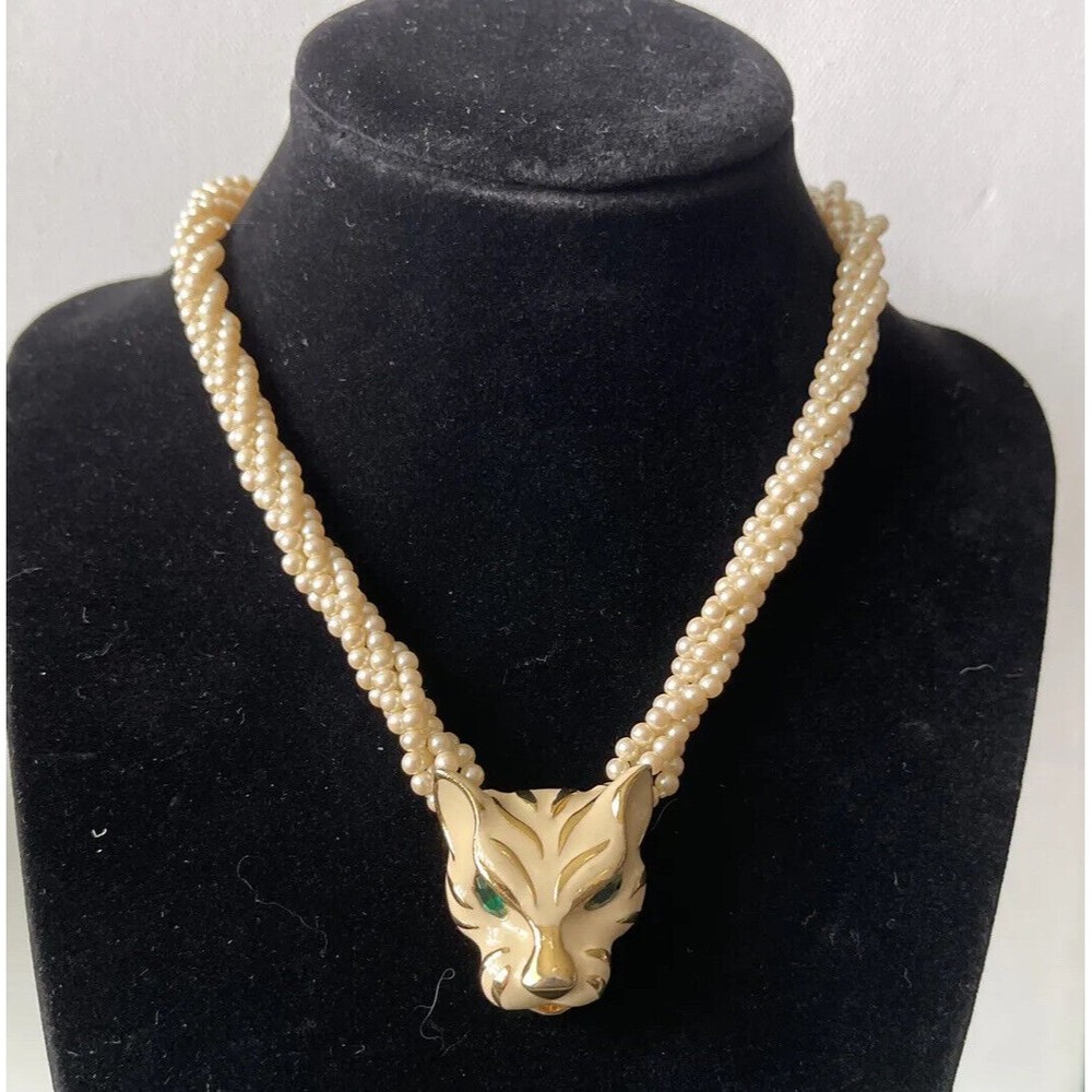 4 STRAND FAUX PEARL AND TIGER HEAD PENDANT NECKLACE GREEN EYES UNSIGNED